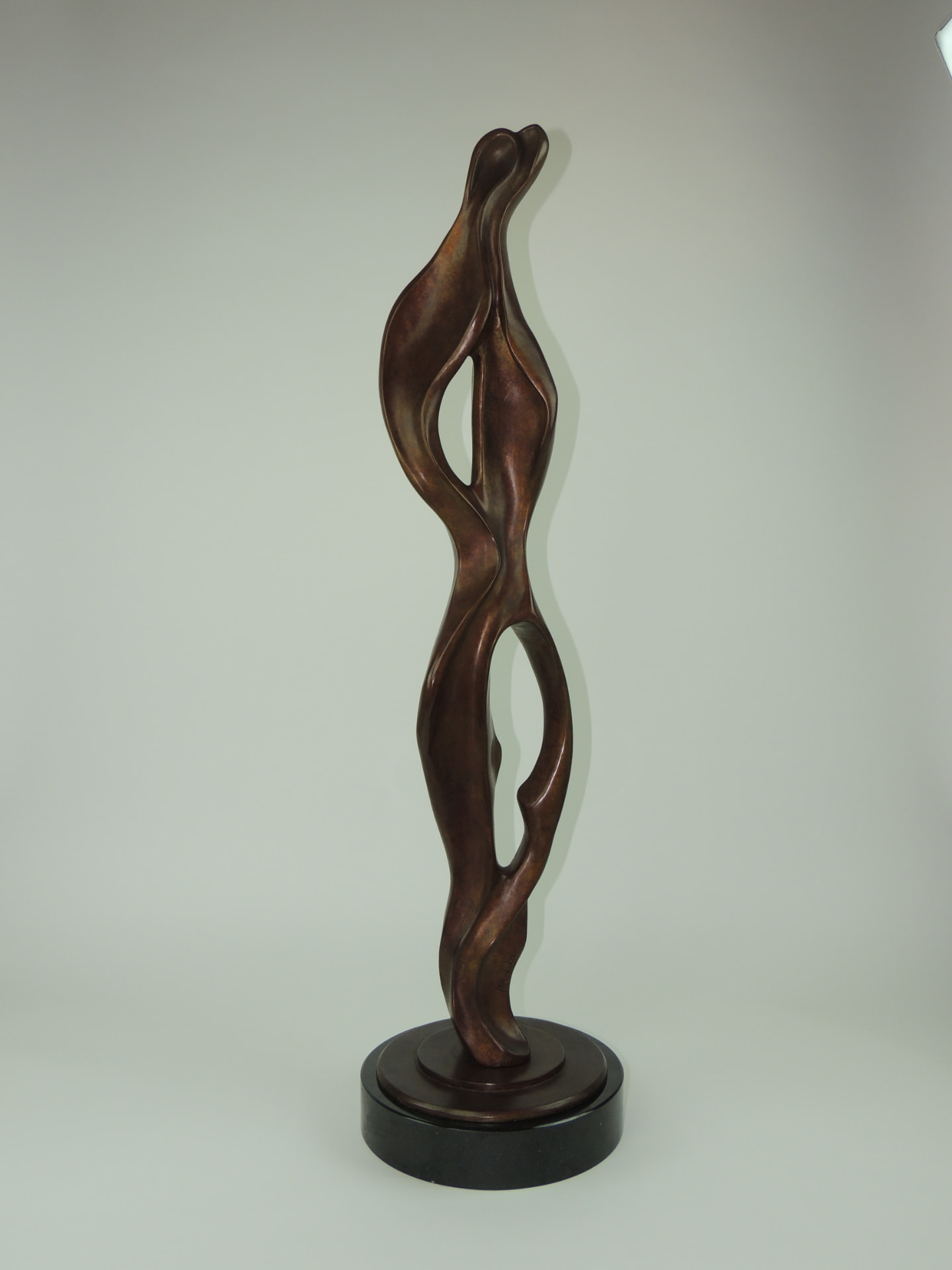 Ascending Figures, bronze sculpture, front view